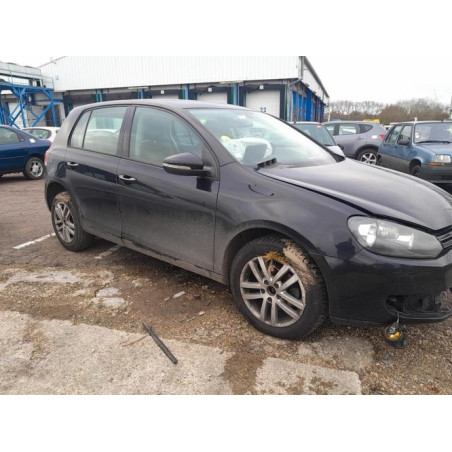 Attache ceinture arriere centrale VOLKSWAGEN GOLF 6 d’occasion