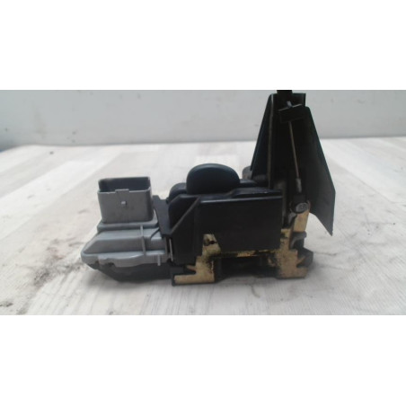 Serrure de porte laterale gauche PEUGEOT 307 PHASE 1 d’occasion