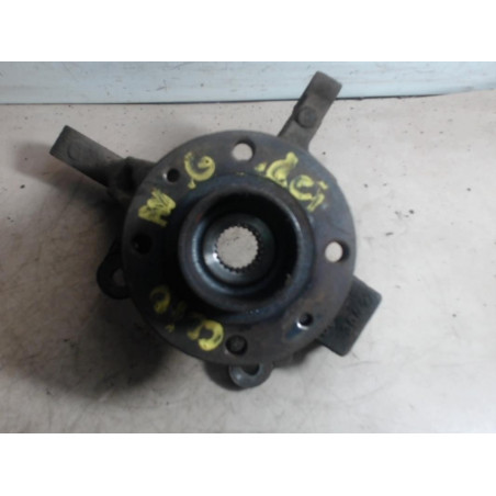 Fusee avant gauche RENAULT CLIO II d’occasion