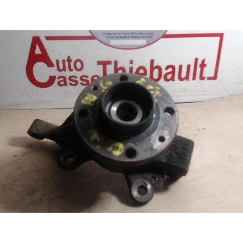 Fusee avant gauche RENAULT CLIO II d’occasion