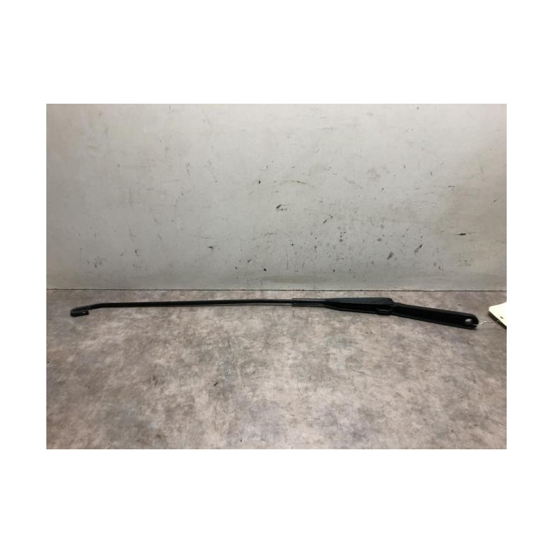 Bras essuie glace avant droit RENAULT TRAFIC 2 PHASE 2 d’occasion