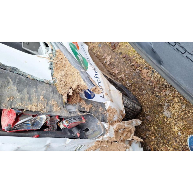 Bras essuie glace avant droit RENAULT TRAFIC 2 PHASE 2 d’occasion