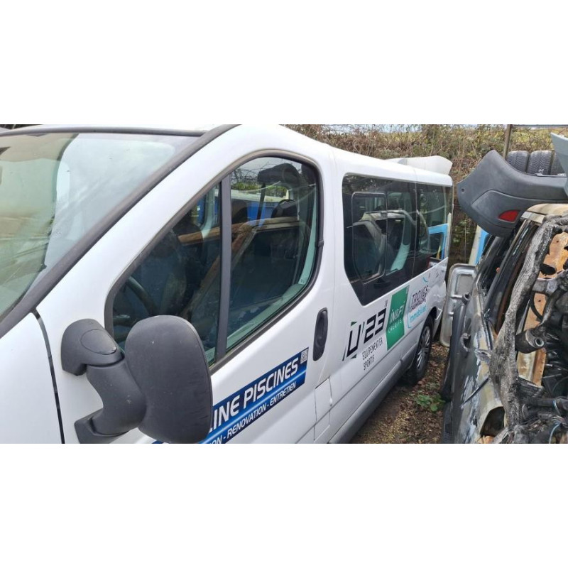 Bras essuie glace avant droit RENAULT TRAFIC 2 PHASE 2 d’occasion