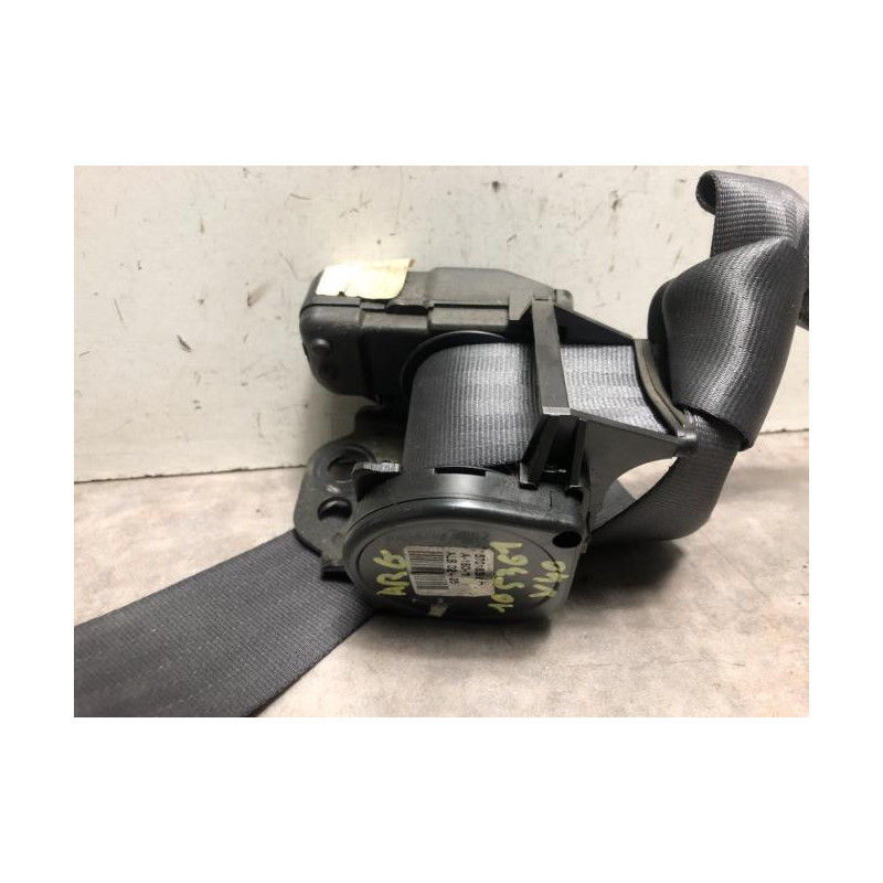 Ceinture arriere gauche VOLVO V 40 1 PHASE 2 BREAK d’occasion