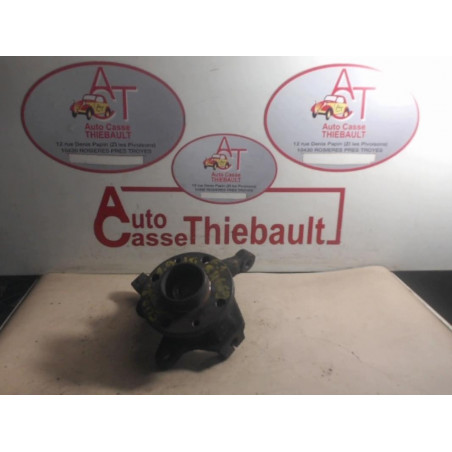 Fusee avant gauche RENAULT CLIO RTE/RXE d’occasion