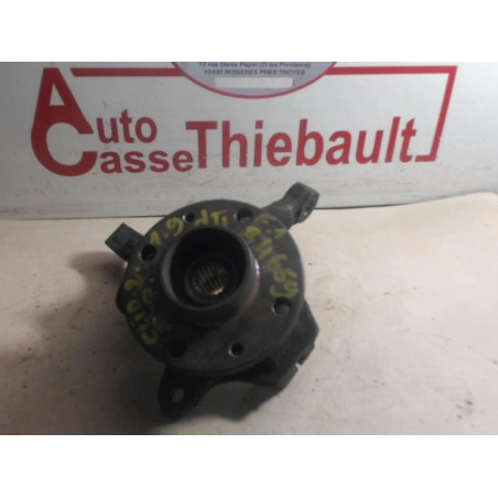 Fusee avant gauche RENAULT CLIO RTE/RXE d’occasion