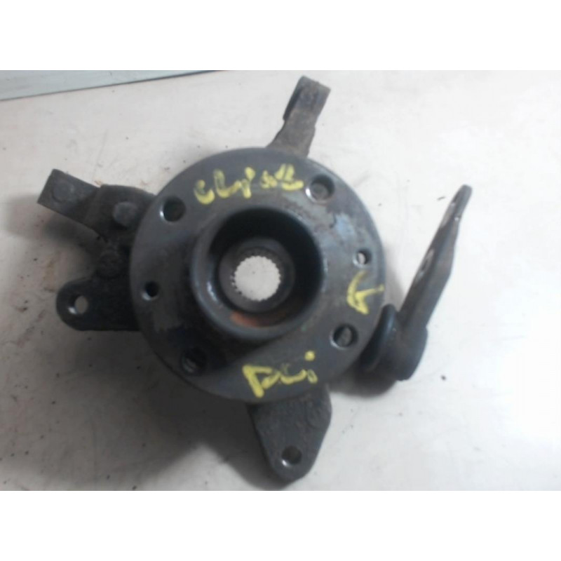 Fusee avant gauche RENAULT CLIO II d’occasion