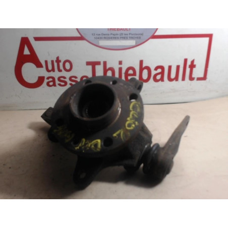 Fusee avant gauche RENAULT CLIO II d’occasion