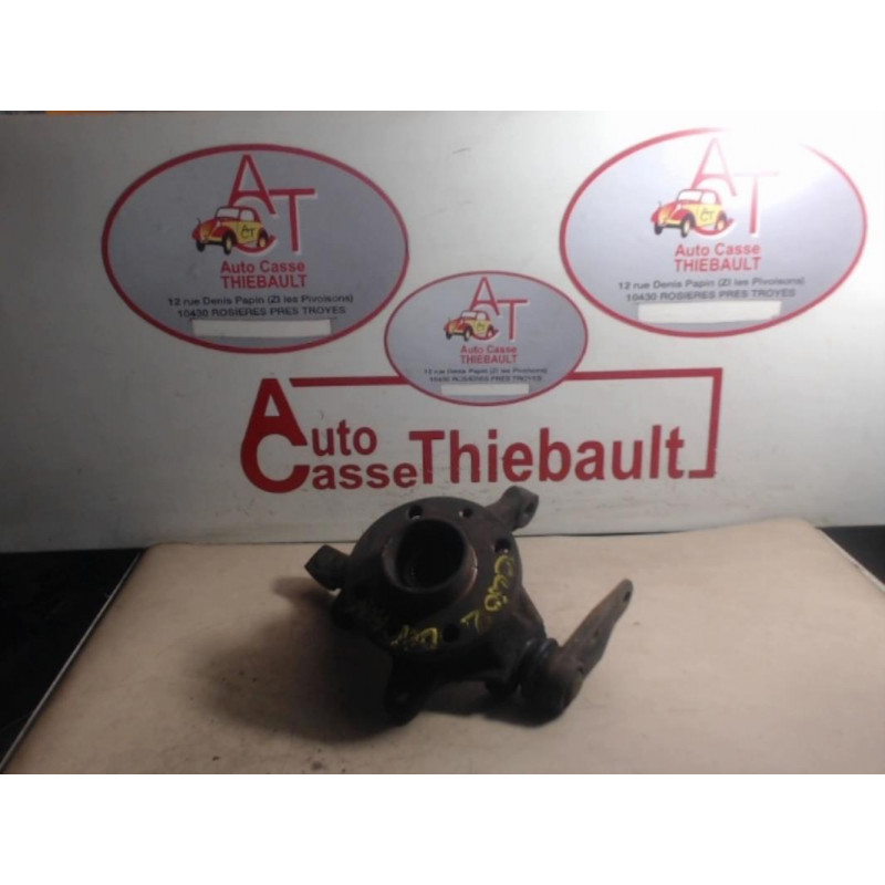 Fusee avant gauche RENAULT CLIO II d’occasion