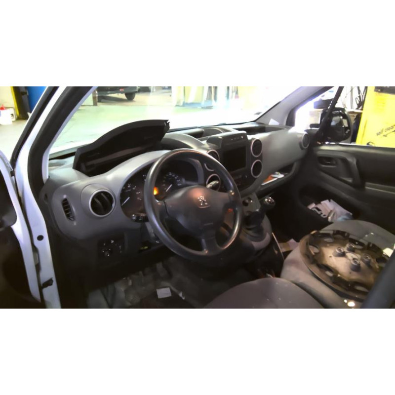 Boitier d'aide au stationnement PEUGEOT PARTNER 2 PHASE 3 d’occasion