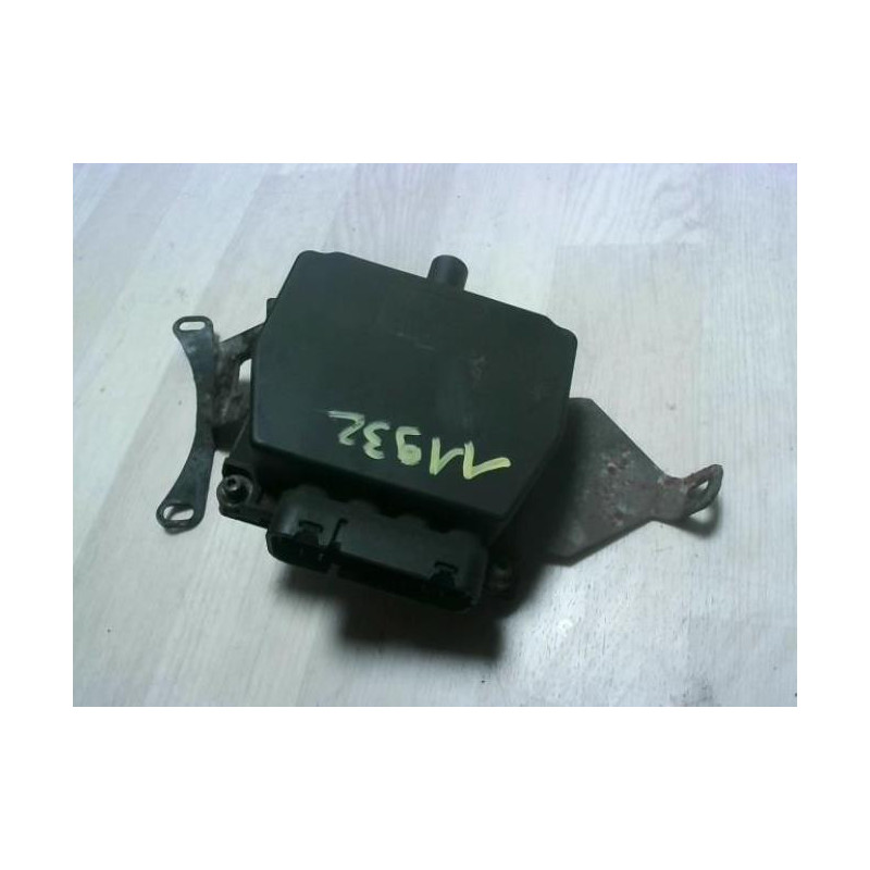 Bloc electrovannes VOLKSWAGEN POLO 4 PHASE 1 d’occasion