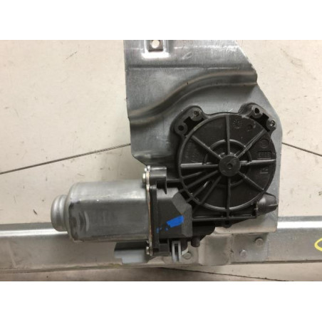 Leve vitre electrique avant droit PEUGEOT PARTNER 2 PHASE 3 d’occasion