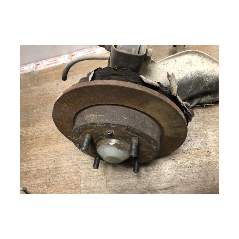 Fusee arriere droit VOLVO V 40 1 PHASE 2 BREAK d’occasion