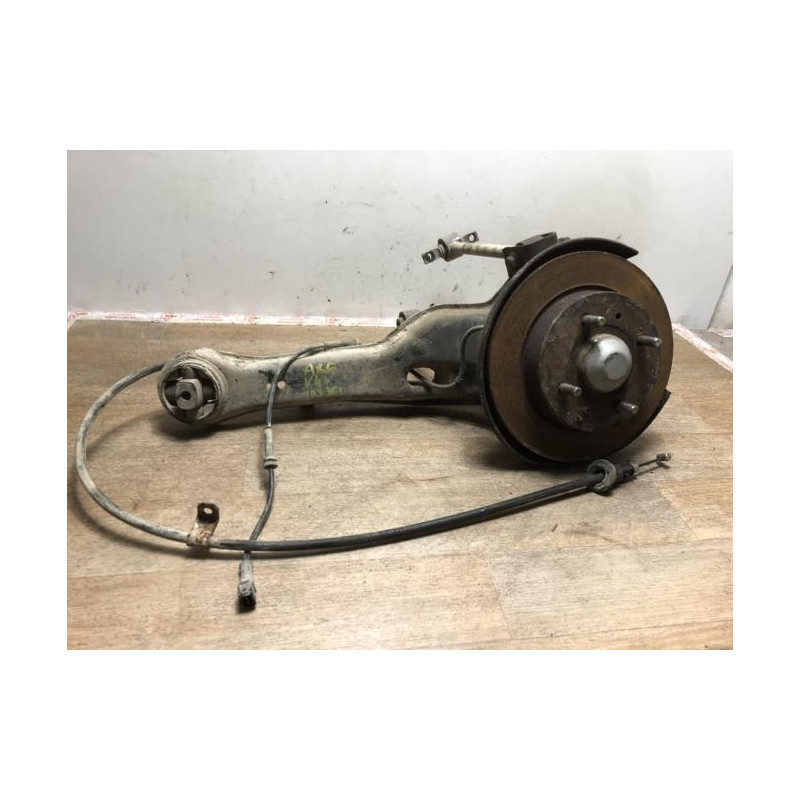 Fusee arriere gauche VOLVO V 40 1 PHASE 2 BREAK d’occasion