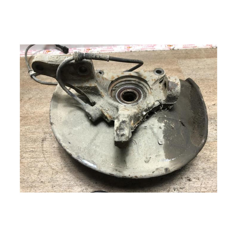 Fusee avant gauche VOLVO V 40 1 PHASE 2 BREAK d’occasion