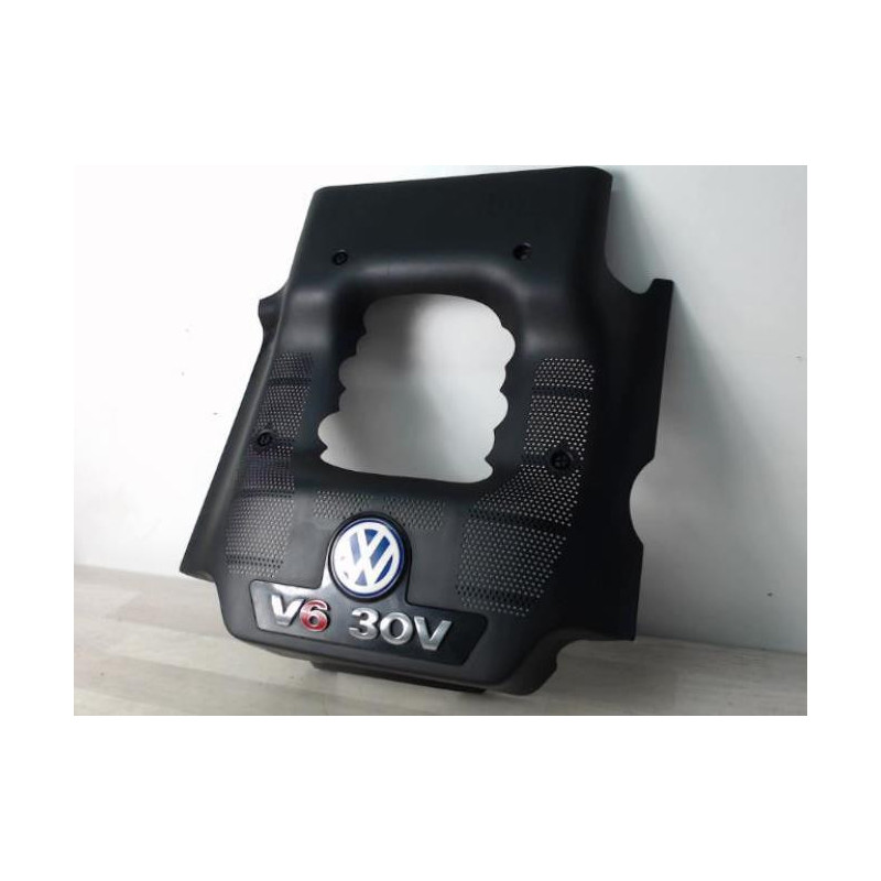 Cache moteur  VOLKSWAGEN PASSAT 4 PHASE 2 d’occasion