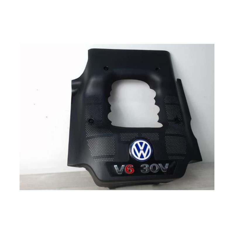 Cache moteur  VOLKSWAGEN PASSAT 4 PHASE 2 d’occasion