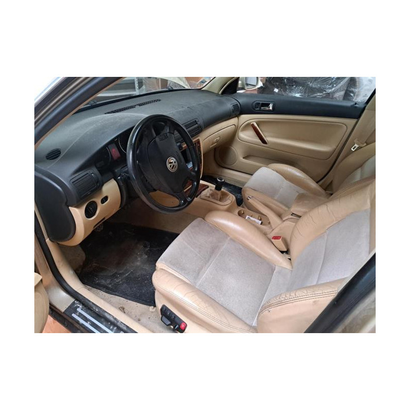 Cache moteur  VOLKSWAGEN PASSAT 4 PHASE 2 d’occasion
