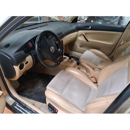 Cache moteur  VOLKSWAGEN PASSAT 4 PHASE 2 d’occasion