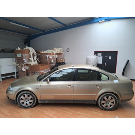 Cache moteur  VOLKSWAGEN PASSAT 4 PHASE 2 d’occasion