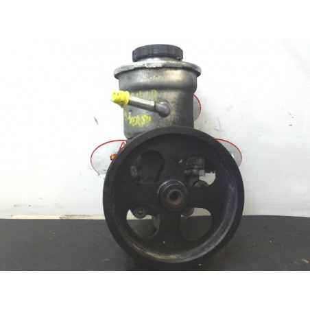 Pompe de direction TOYOTA COROLLA VERSO II PHASE 2 d’occasion
