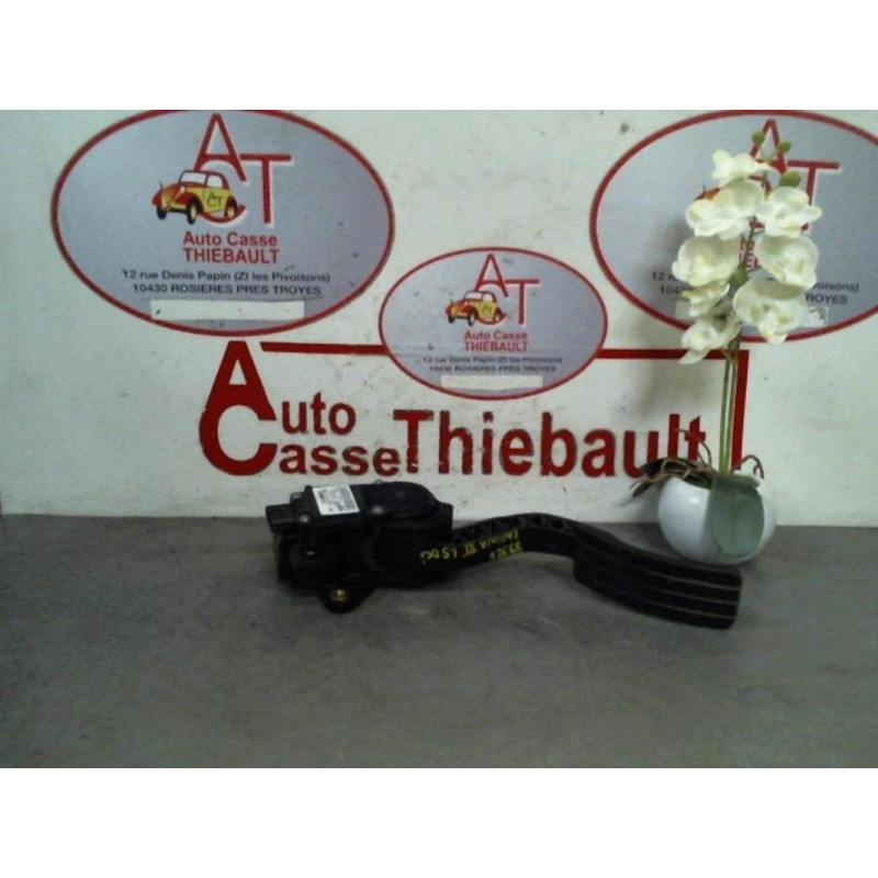 Pedalier d'accelerateur RENAULT LAGUNA III PHASE 2 d’occasion