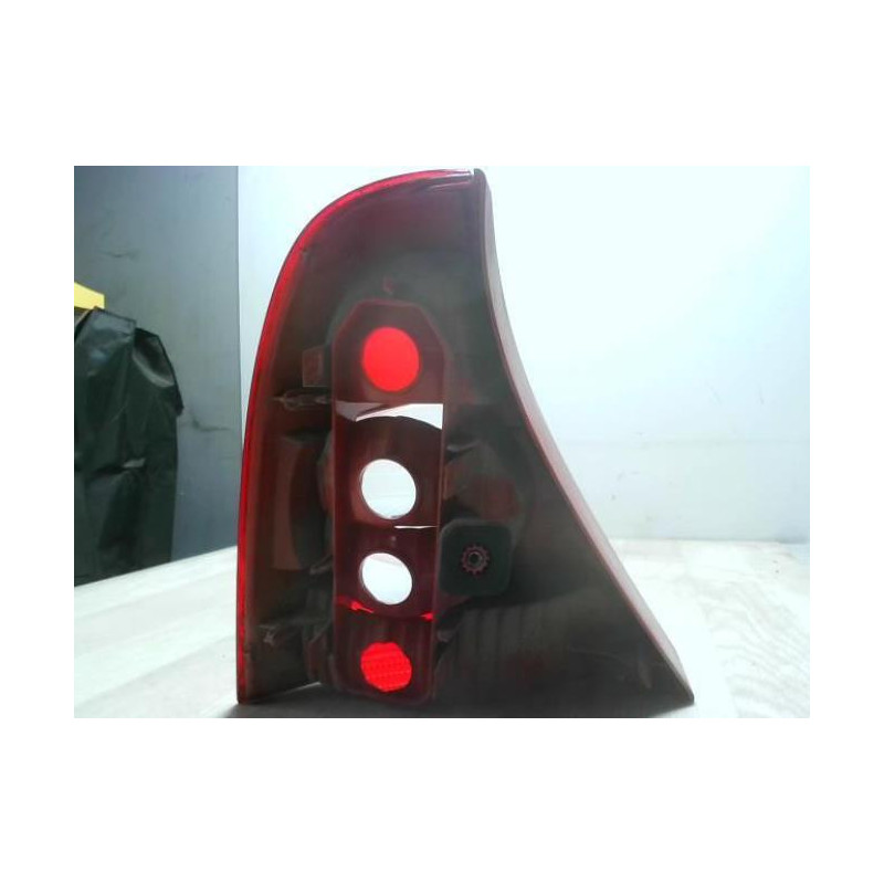 Feu arriere principal droit (feux) RENAULT CLIO 2 PHASE 2 d’occasion