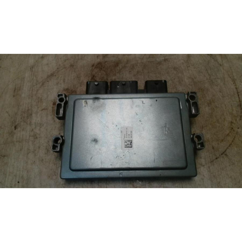 Calculateur moteur DACIA SANDERO 1 d’occasion