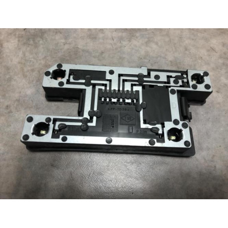 Platine feu arriere droit RENAULT CLIO 1 PHASE 2 d’occasion