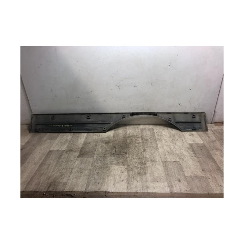 Baguette de coffre TOYOTA LAND CRUISER 3 J90 PHASE 2 d’occasion
