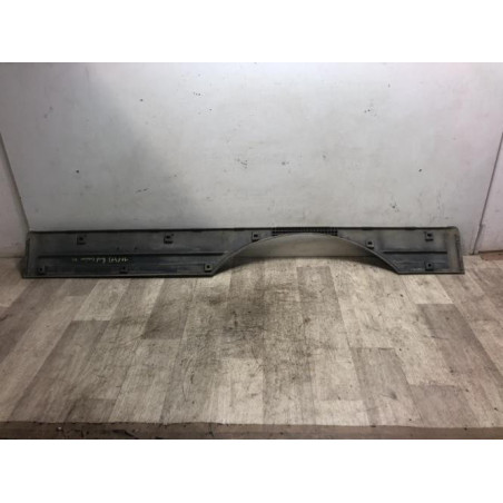 Baguette de coffre TOYOTA LAND CRUISER 3 J90 PHASE 2 d’occasion