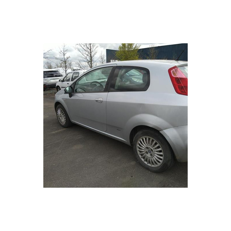 Feu arriere principal droit (feux) FIAT GRANDE PUNTO d’occasion