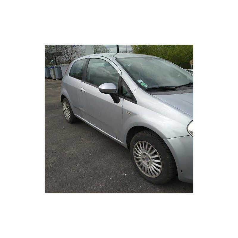 Feu arriere principal droit (feux) FIAT GRANDE PUNTO d’occasion