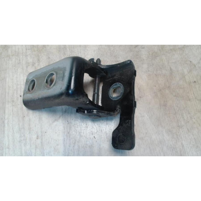 Charniere de porte arriere gauche PEUGEOT 308 1 SW PHASE 1 BREAK d’occasion