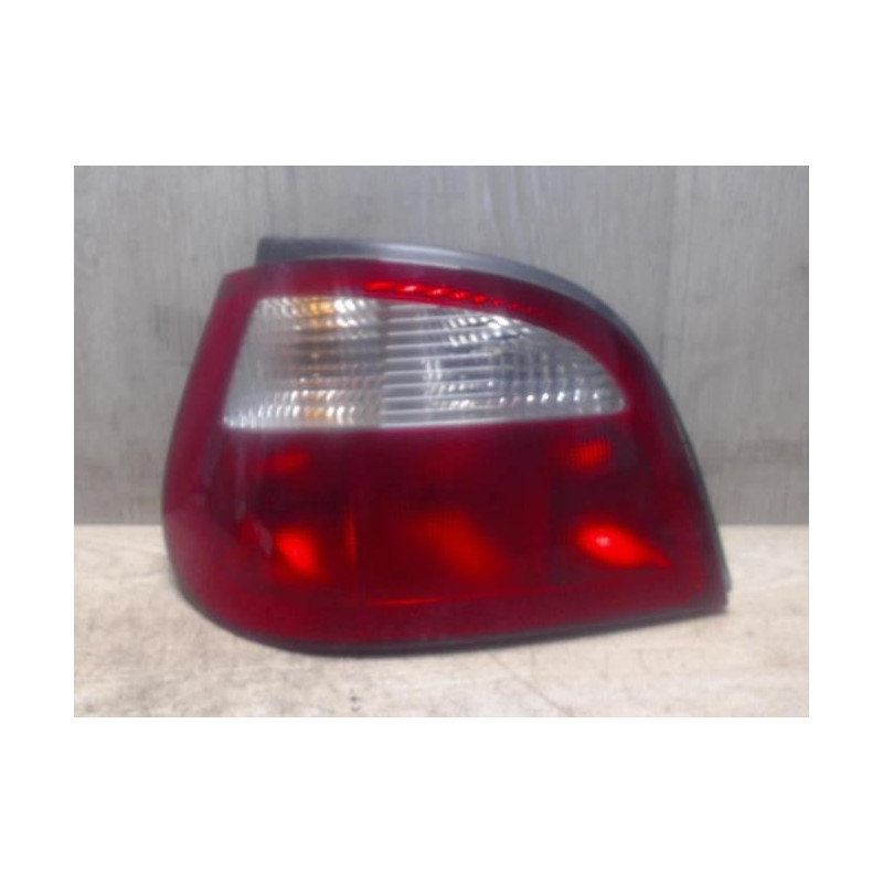 Feu arriere principal gauche (feux) RENAULT MEGANE 1 PHASE 2 d’occasion