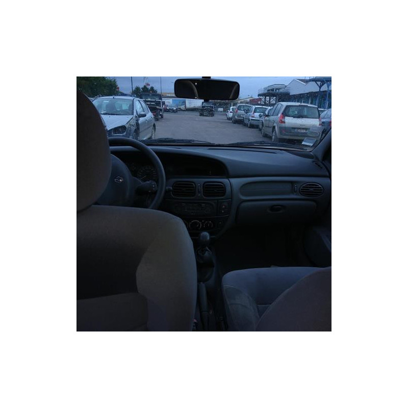 Feu arriere principal gauche (feux) RENAULT MEGANE 1 PHASE 2 d’occasion
