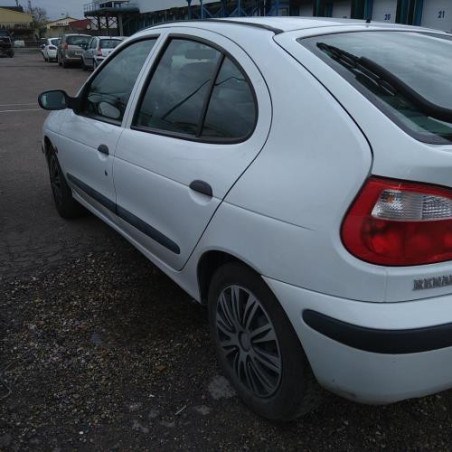 Feu arriere principal gauche (feux) RENAULT MEGANE 1 PHASE 2 d’occasion