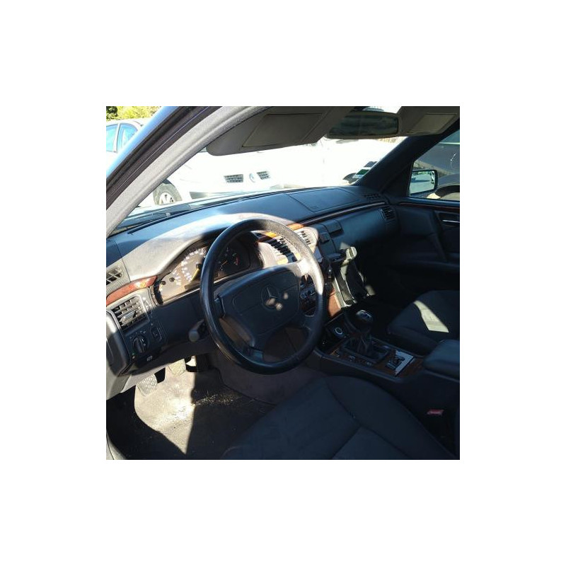 Pompe à eau MERCEDES CLASSE E 210 PHASE 1 d’occasion