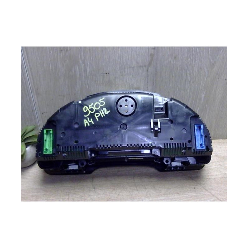 Compteur AUDI A4 2 AVANT PHASE 2 BREAK d’occasion