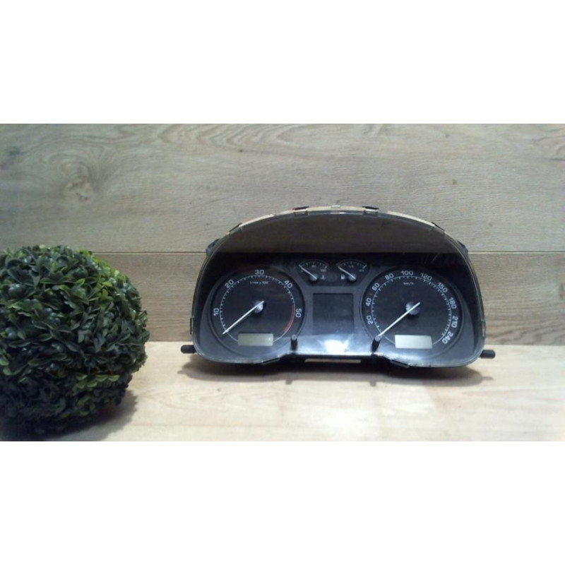 Compteur SKODA OCTAVIA 1 PHASE 2 d’occasion