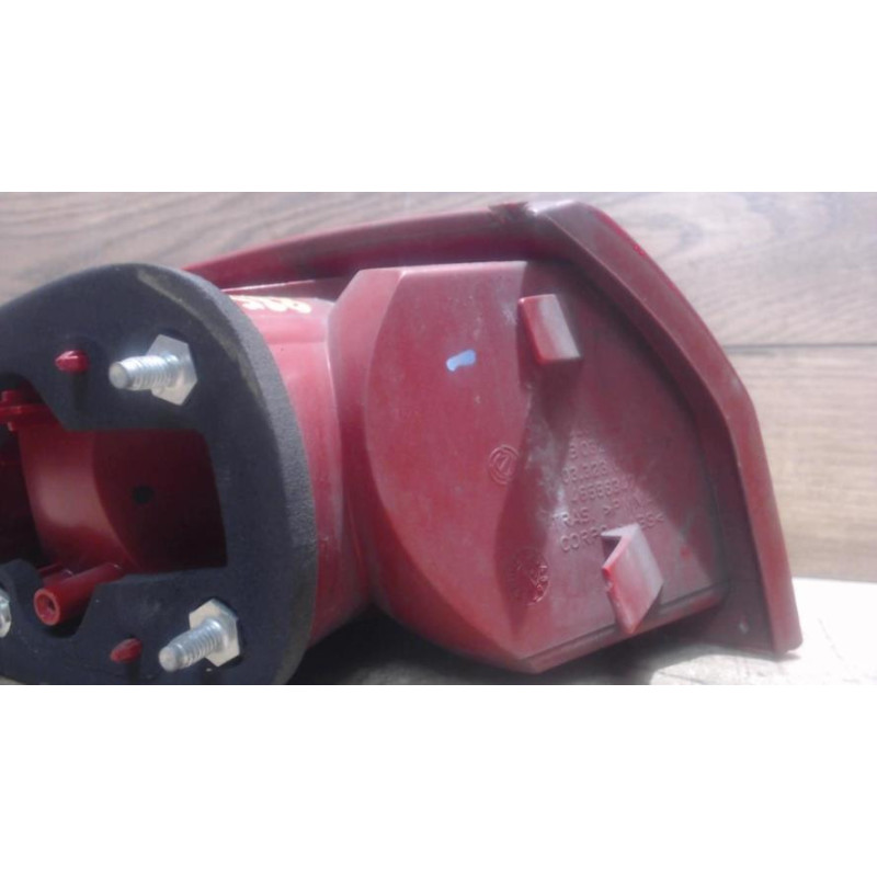 Feu arriere principal droit (feux) ALFA ROMEO 147 PHASE 2 d’occasion
