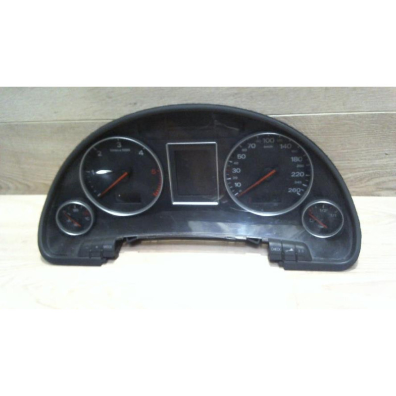 Compteur AUDI A4 2 AVANT PHASE 1 BREAK d’occasion