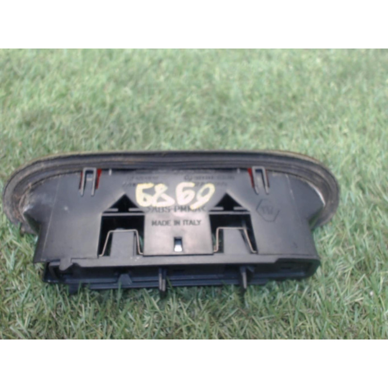 Feu arriere stop central RENAULT CLIO 1 PHASE 3 d’occasion