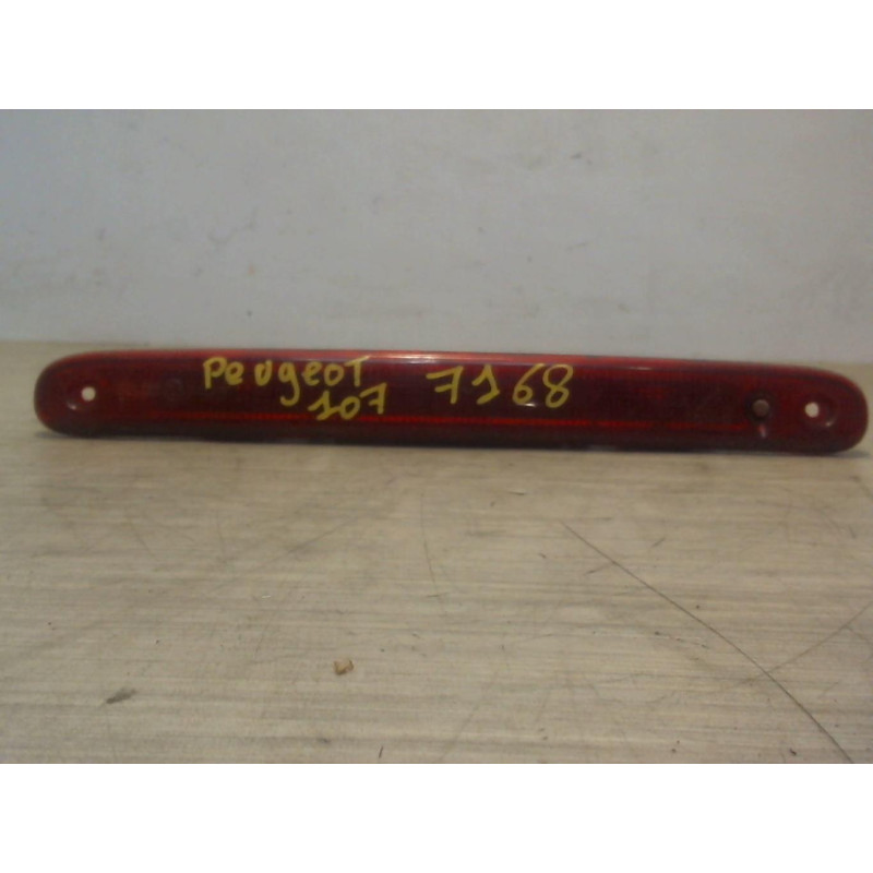 Feu arriere stop central PEUGEOT 107 PHASE 1 d’occasion