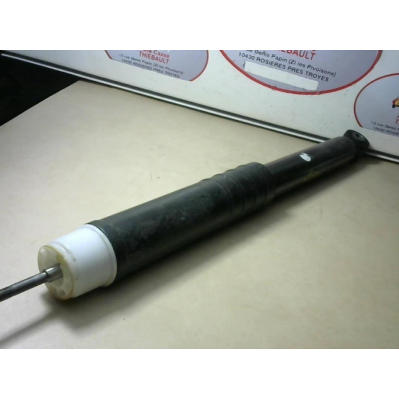 Amortisseur arriere droit RENAULT CLIO IV d’occasion