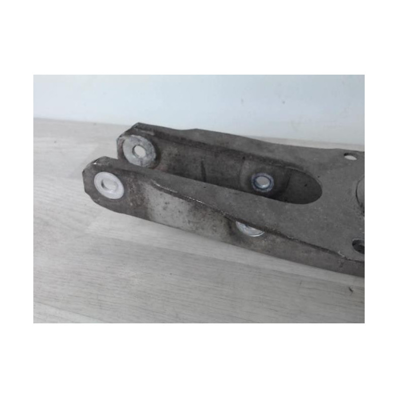 Triangle superieur arriere droit MERCEDES CLASSE A 177 d’occasion