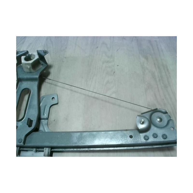 Leve vitre mecanique avant droit CITROEN C1 1 PHASE 1 d’occasion