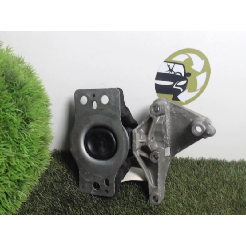 Support moteur DACIA SANDERO 1 d’occasion