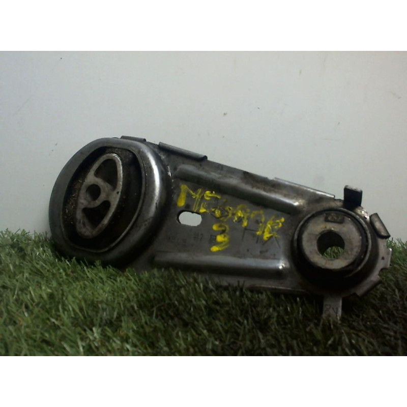 Support moteur RENAULT MEGANE 3 PHASE 1 BREAK d’occasion