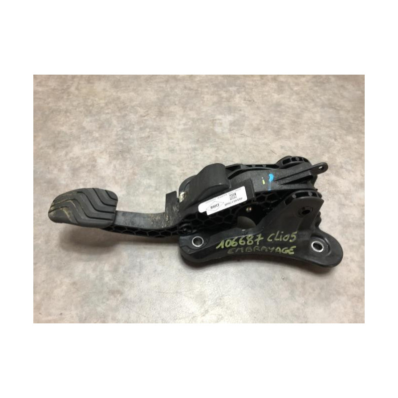 Pedalier d'embrayage RENAULT CLIO 5 d’occasion